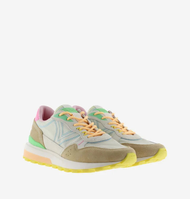 VICTORIA: Luna Sneaker in Beige