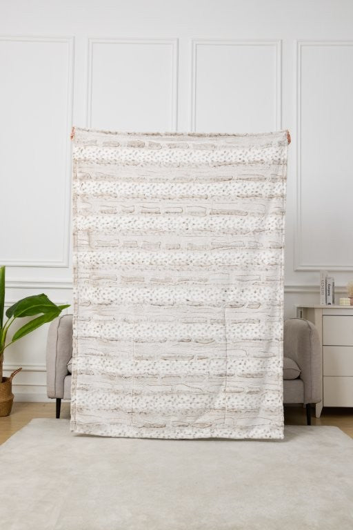 Duke Imports White Leopard Stripe Throw