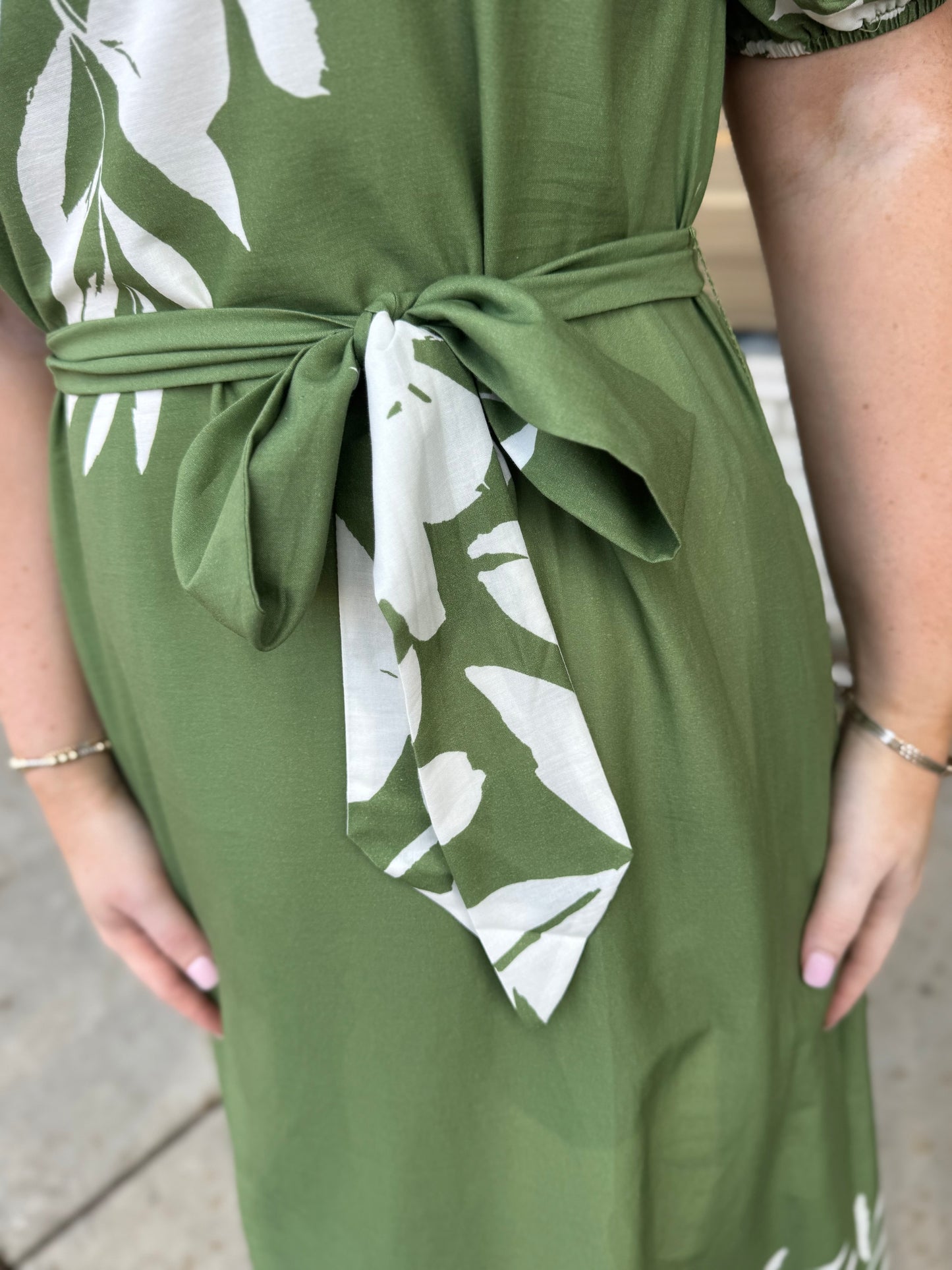 Caroline Midi in Olive Floral