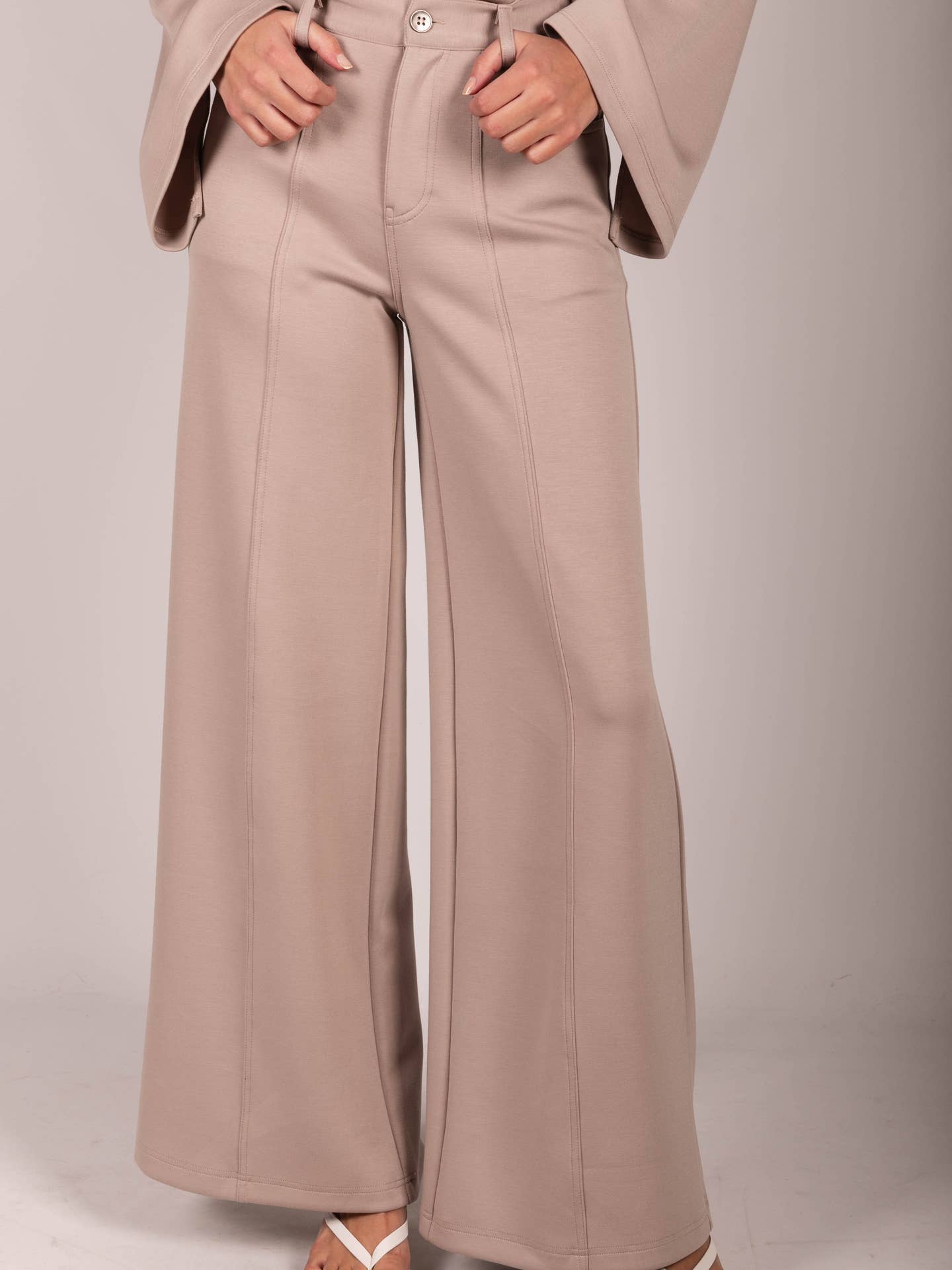 P. Cill Butter Model Pleated Trousers