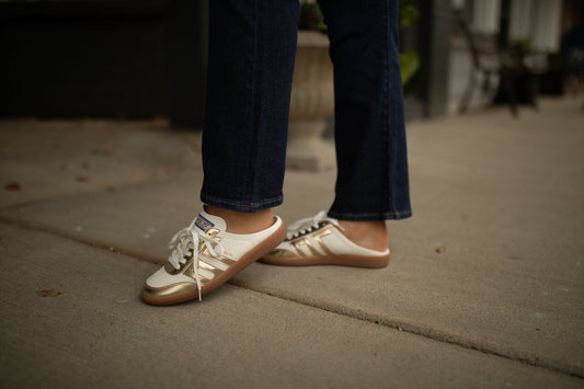 Back70 Easter Sneaker in Gold