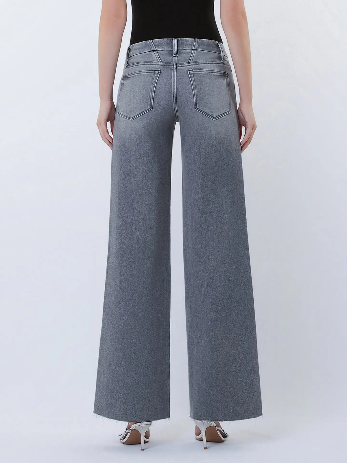Vervet: Wide Leg Jeans in Grey
