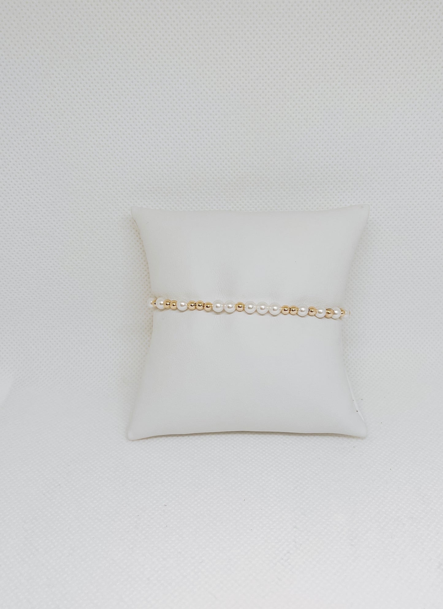 Vera Gold Bead and Pearl Bracelet