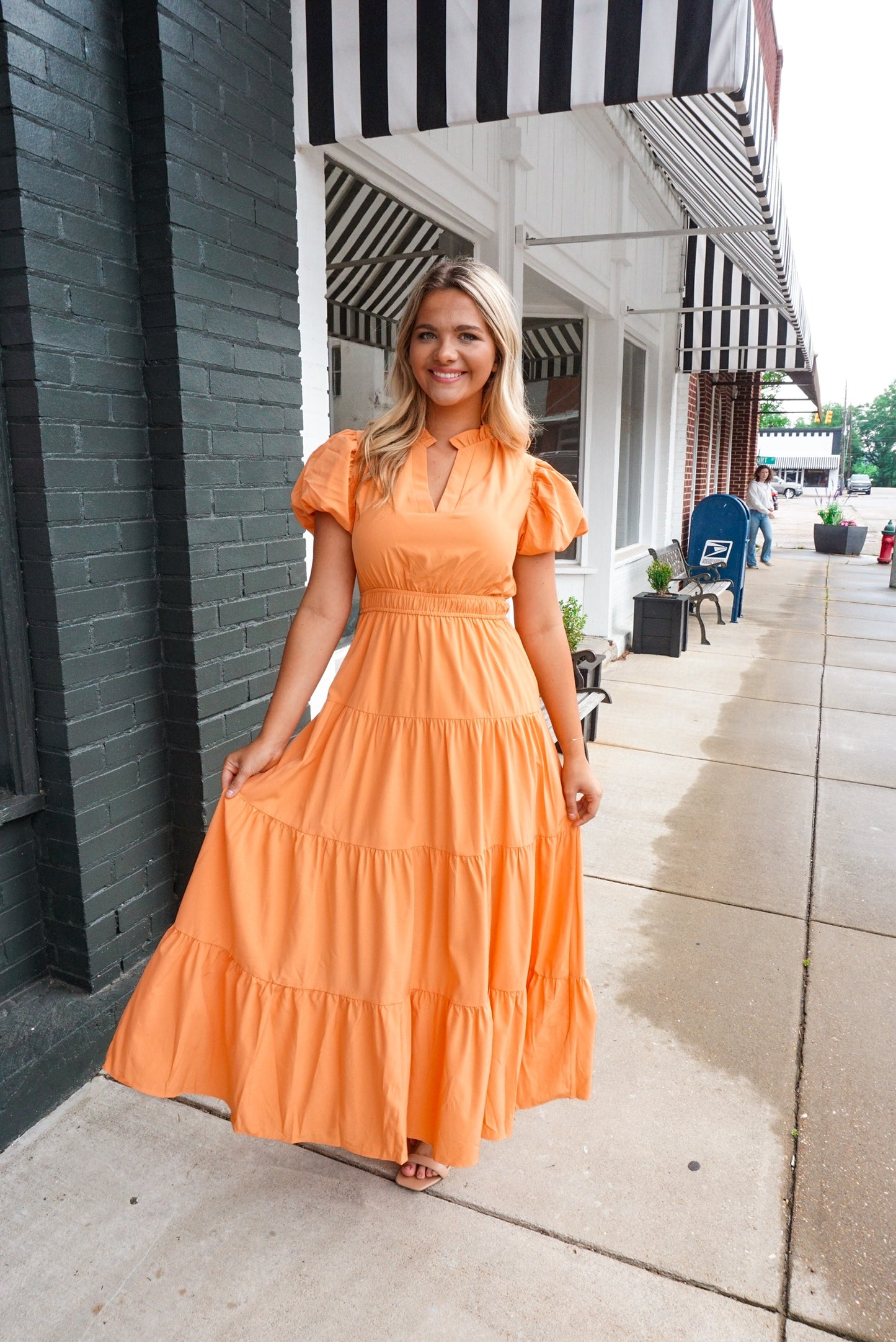 Sarah Midi Dress in Apricot