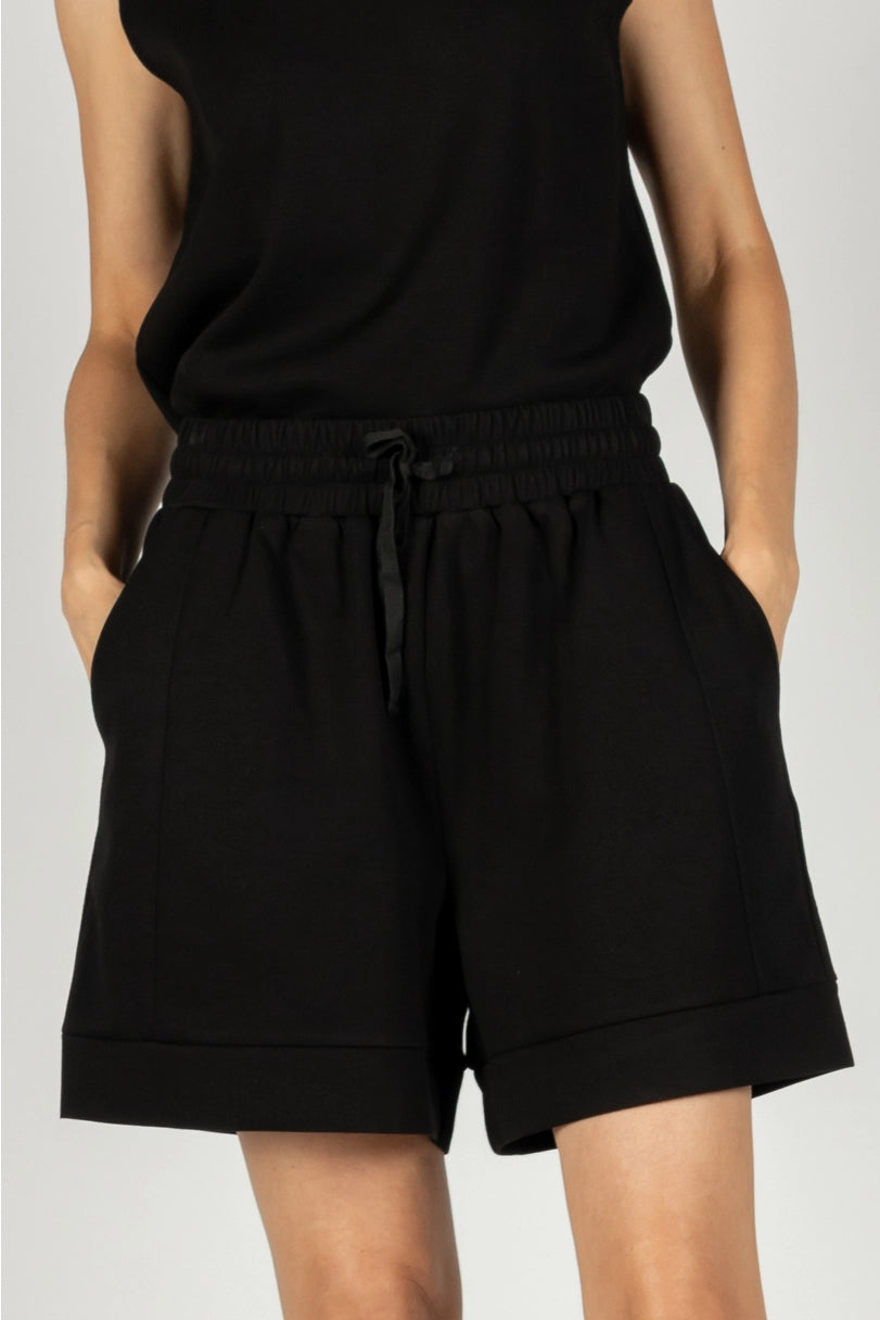 Parker Shorts in Black